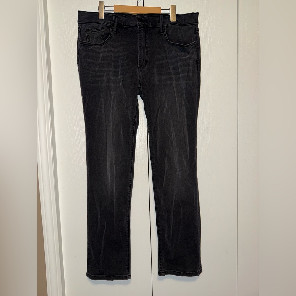 Joe’s Jeans THE CLASSIC 32" Jean